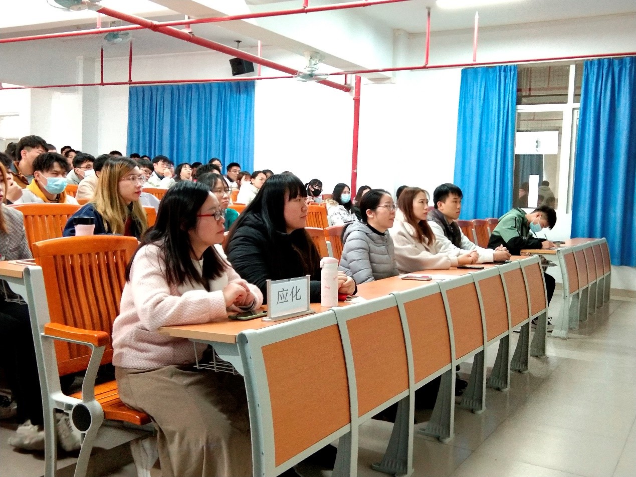 学习卢永根同志先进事迹——化学化工学院学生党支部专题党课圆满结束