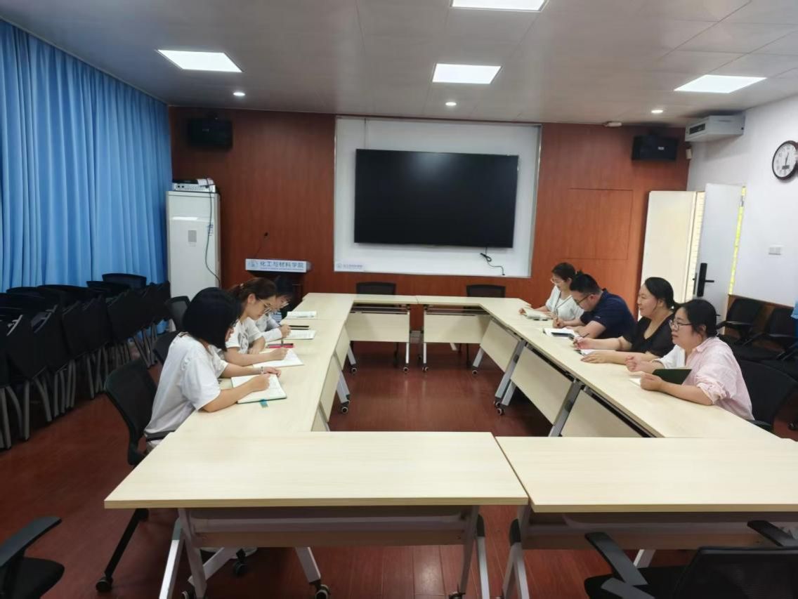 复盘促提升，部署明方向——william英国中文辅导员与助理工作会议顺利召开